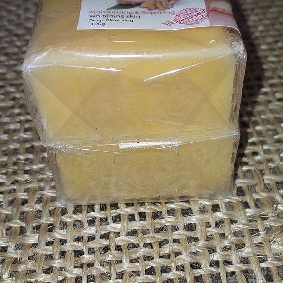 NWOT UNOPENED  Handmade Ginger Plant Essential Soap - Picture 2 of 7